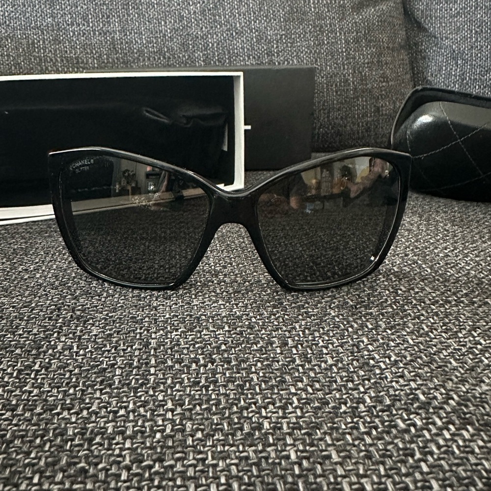 Chanel glitter sunglasses - Picture 4 of 6